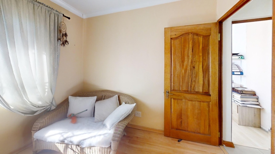 4 Bedroom Property for Sale in Kensington Western Cape